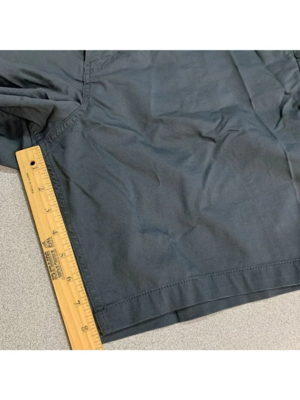 Wrangler Regular Fit Men's Size 38 Gray Cargo Shorts Stretch